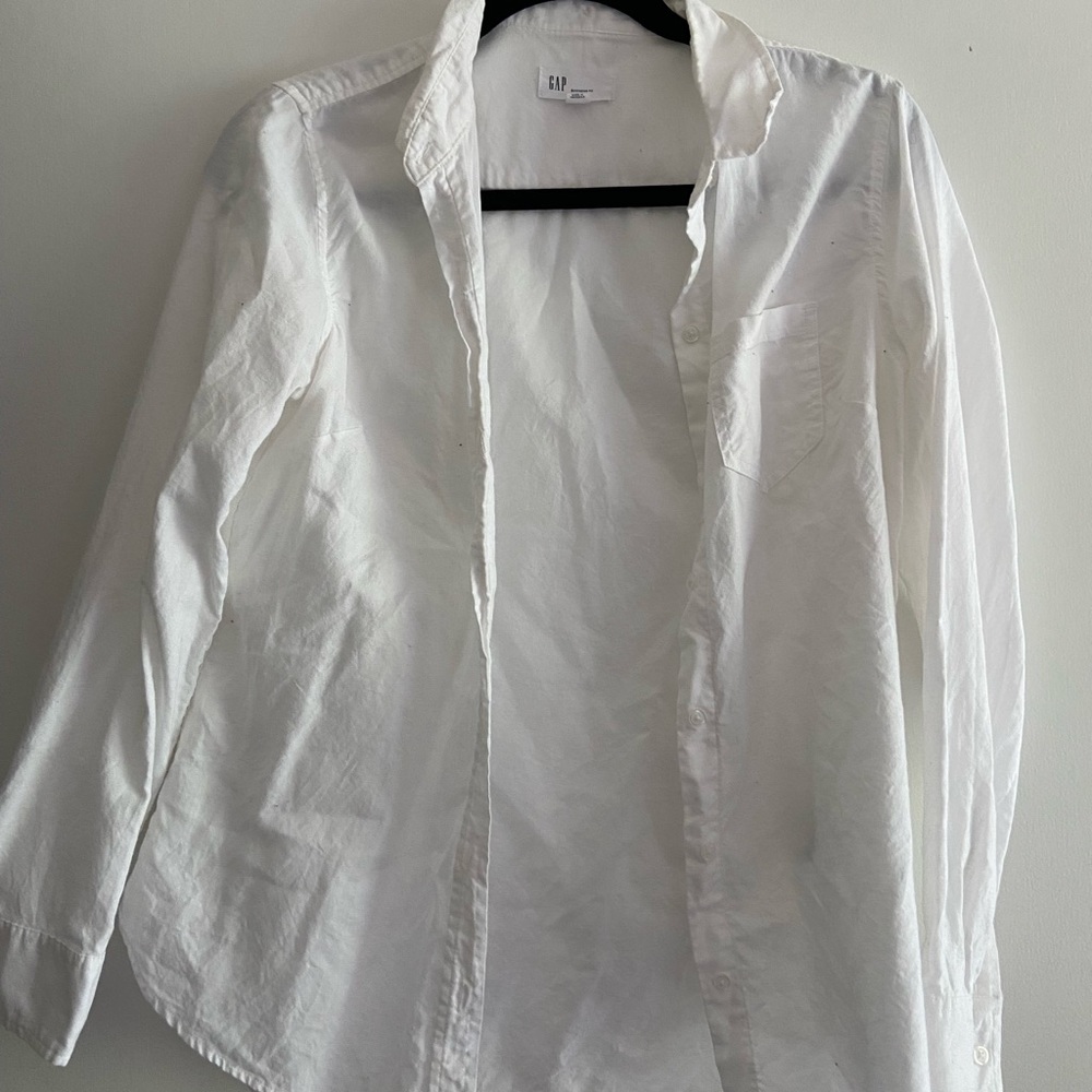 Gap Boyfriend Fit button down. Size S